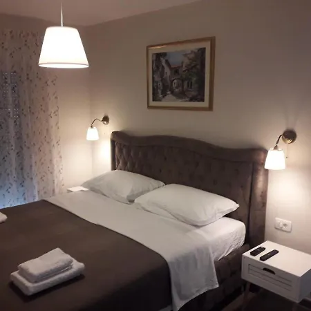 Guest house Portofino Sobe - With Free Parking