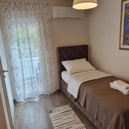 Portofino Sobe - With Free Parking 招待所 3*