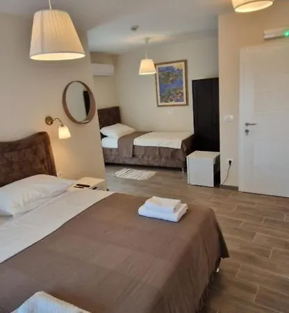 Portofino Sobe - With Free Parking 招待所